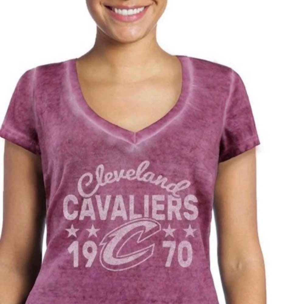 Majestic Threads Women's Cleveland Cavaliers T-Shirt